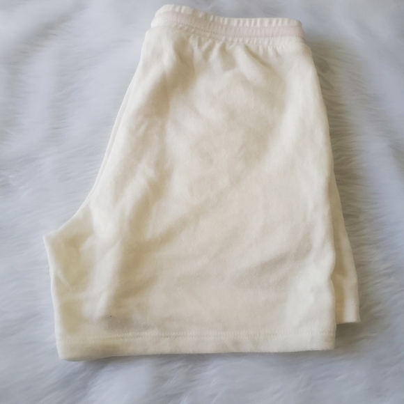 Disney Parks Chip N Dale Cream Sweat Shorts, Size Medium - Picture 5 of 5